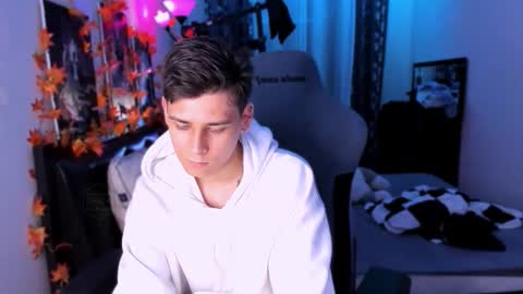 Foxicfu online show from 09-29-25, 06:35