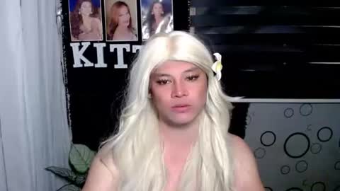 Snapshot of foxli_xx chatting on 11-16-25, 04:29 KITTY online show from 11-16-25, 04:29