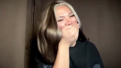 Snapshot of foxli_xx chatting on 02-01-26, 10:25 KITTY online show from 02-01-26, 10:25