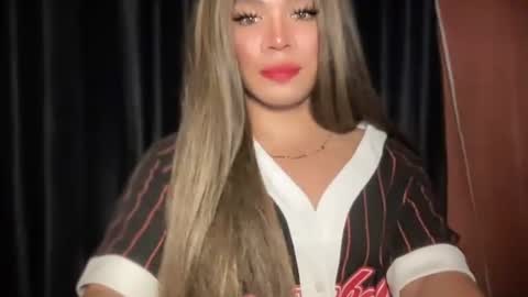 Snapshot of foxli_xx chatting on 02-07-26, 01:26 KITTY online show from 02-07-26, 01:26