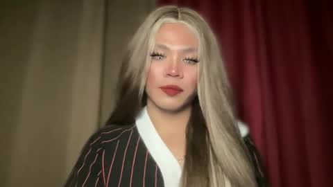 Snapshot of foxli_xx chatting on 02-25-26, 07:07 KITTY online show from 02-25-26, 07:07