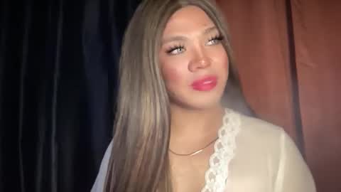 Snapshot of foxli_xx chatting on 03-11-26, 05:02 KITTY online show from 03-11-26, 05:02