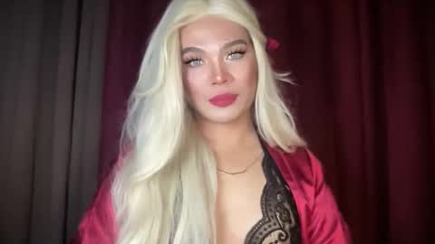 Snapshot of foxli_xx chatting on 03-15-26, 04:18 KITTY online show from 03-15-26, 04:18