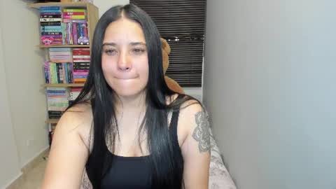 Snapshot of foxwen chatting on 06-23-26, 11:36 wen. online show from 06-23-26, 11:36