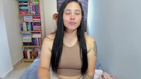 Snapshot of foxwen chatting on 07-21-26, 01:46 wen. online show from 07-21-26, 01:46