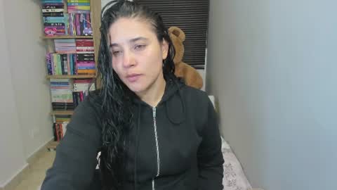 Snapshot of foxwen chatting on 08-05-26, 02:36 wen. online show from 08-05-26, 02:36