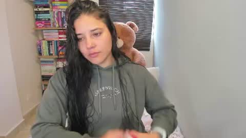 Snapshot of foxwen chatting on 08-05-26, 05:49 wen. online show from 08-05-26, 05:49