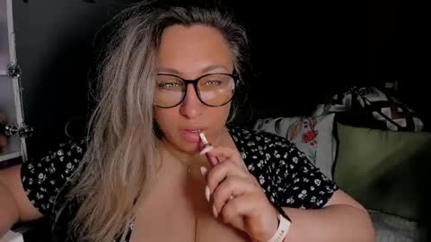 Kris online show from 04-30-26, 01:56