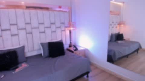 Snapshot of foxxxypink chatting on 06-10-26, 07:24 fox with 3 xs online show from 06-10-26, 07:24