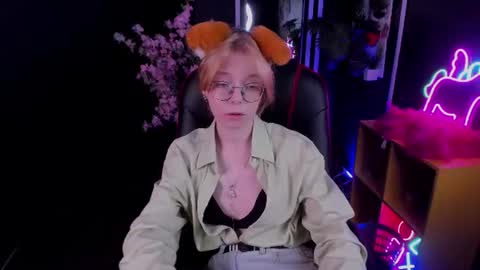Polly online show from 06-17-26, 05:32