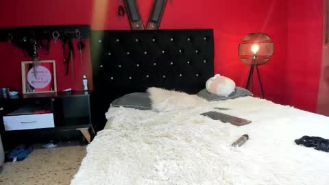 Snapshot of foxxy_rouse1 chatting on 03-08-26, 02:04 foxxy_rouse1 online show from 03-08-26, 02:04