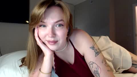 Snapshot of foxxycindy chatting on 09-11-25, 10:54 Cindy online show from 09-11-25, 10:54