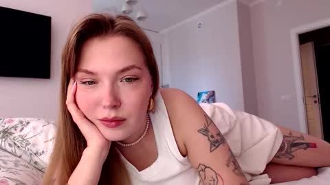 Snapshot of foxxycindy chatting on 09-19-25, 11:22 Cindy online show from 09-19-25, 11:22