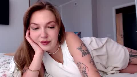 Snapshot of foxxycindy chatting on 10-08-25, 11:19 Cindy online show from 10-08-25, 11:19