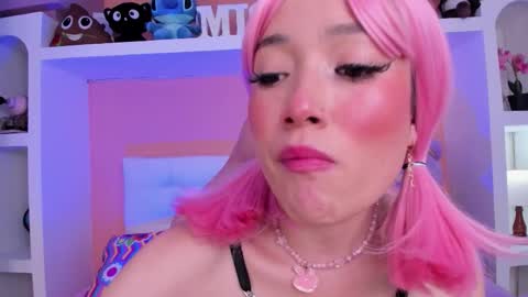 Miss Eva online show from 12-04-25, 05:32