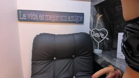 Snapshot of foxy_aleja chatting on 05-30-26, 11:07 foxy_aleja online show from 05-30-26, 11:07