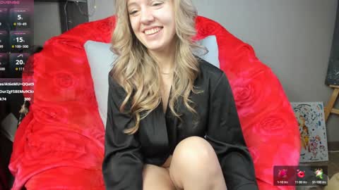 Snapshot of foxy_blond chatting on 01-24-25, 07:41 Foxy online show from 01-24-25, 07:41