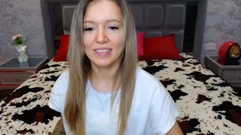 Snapshot of foxy_blond chatting on 03-08-25, 03:50 Foxy online show from 03-08-25, 03:50