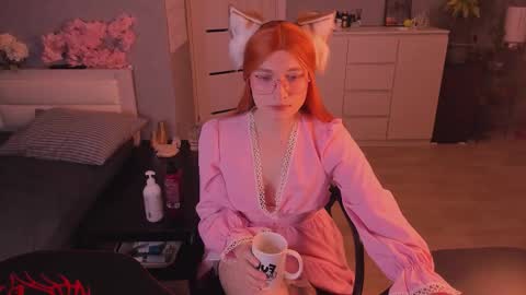 Snapshot of foxy_jpg chatting on 03-01-26, 09:06 Sue online show from 03-01-26, 09:06