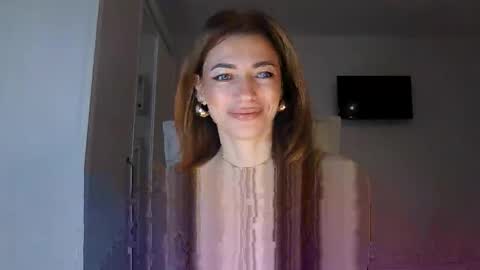 Adela - Single mom. 40 y online show from 03-11-26, 07:36
