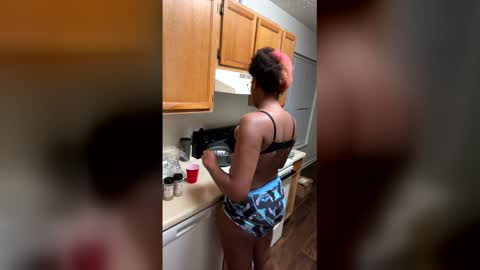foxygoddess18 online show from 05-03-26, 12:27