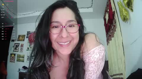 Snapshot of foxymalish chatting on 04-28-26, 04:28 Malishka online show from 04-28-26, 04:28