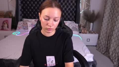 Maya online show from 09-23-25, 01:36