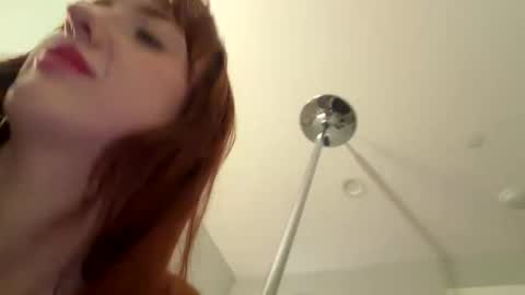 Snapshot of foxyredddd chatting on 01-10-26, 04:47 beautiful blair online show from 01-10-26, 04:47
