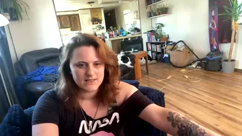 Aleu Fox online show from 04-28-26, 02:55