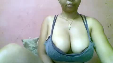 Snapshot of fracisca2204 chatting on 11-21-25, 11:53 fracisca2204 online show from 11-21-25, 11:53