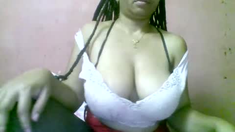 Snapshot of fracisca2204 chatting on 01-09-26, 03:53 fracisca2204 online show from 01-09-26, 03:53