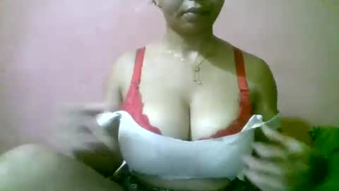 Snapshot of fracisca2204 chatting on 03-14-26, 09:15 fracisca2204 online show from 03-14-26, 09:15