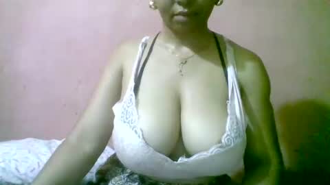 Snapshot of fracisca2204 chatting on 03-16-26, 08:18 fracisca2204 online show from 03-16-26, 08:18