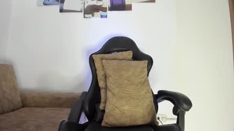 IM FRAIDER online show from 04-29-26, 05:30