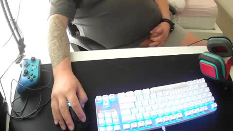 Snapshot of frainter1 chatting on 02-13-25, 12:43 frainter1 online show from 02-13-25, 12:43