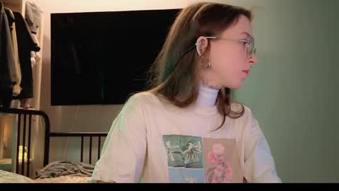 fran_bow online show from 04-08-26, 06:41