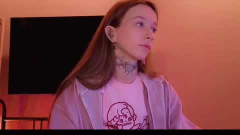 fran_bow online show from 04-15-26, 05:42