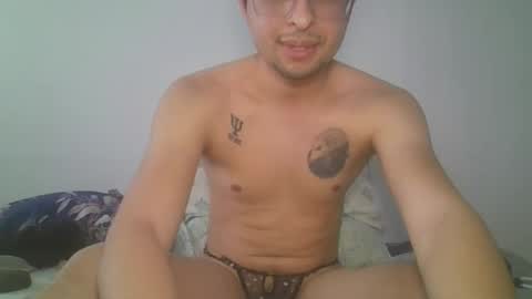 Snapshot of fran_boy chatting on 03-15-26, 07:09 fran online show from 03-15-26, 07:09