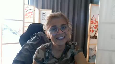 Snapshot of francelune chatting on 07-10-26, 02:30 francelune online show from 07-10-26, 02:30