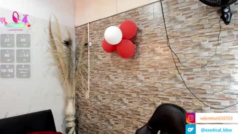 Snapshot of francesca_bbw chatting on 03-12-25, 06:29 online show from 03-12-25, 06:29