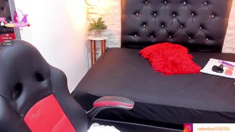 Snapshot of francesca_bbw chatting on 09-12-25, 03:06 online show from 09-12-25, 03:06