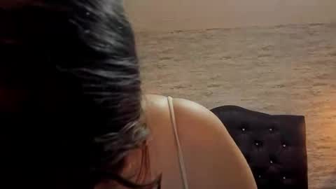 Snapshot of francesca_bbw chatting on 12-21-25, 02:35 online show from 12-21-25, 02:35