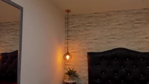 Snapshot of francesca_bbw chatting on 02-11-26, 03:00 online show from 02-11-26, 03:00