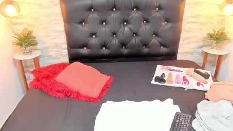          online show from 04-30-26, 03:13