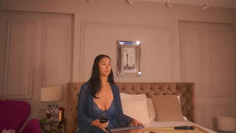 francescadante online show from 06-21-26, 05:54