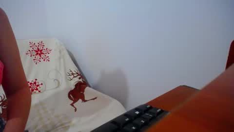 Snapshot of franceskcaa chatting on 12-15-24, 09:56 franceskcaa online show from 12-15-24, 09:56