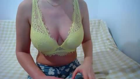 Snapshot of franceskcaa chatting on 03-01-25, 09:29 franceskcaa online show from 03-01-25, 09:29