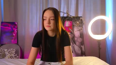 Marybrown eye Katy gray eye online show from 02-21-26, 07:42