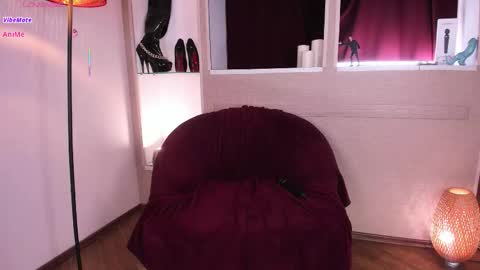 Snapshot of francesyorks chatting on 11-14-25, 04:33 Frances York online show from 11-14-25, 04:33