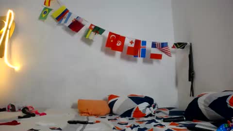 Snapshot of francihot4 chatting on 07-18-26, 02:16 francihot4 online show from 07-18-26, 02:16
